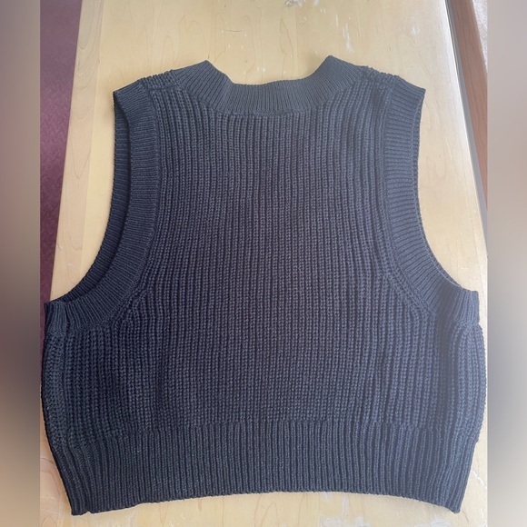 H&M | Black Sweater Vest - Picture 2 of 3